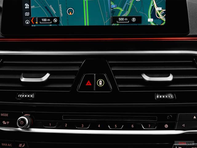 Яндекс навигация BMW G30 5 серии - мультимедийно-навигационный комплекс на Андроиде