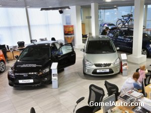 Автодилеры расторгают договоры на продажу автомобилей в белорусских рублях