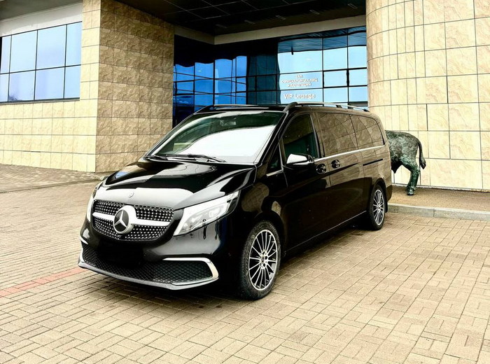 Минивэн Mercedes V-Class аренда: идеальный формат для мобильных команд