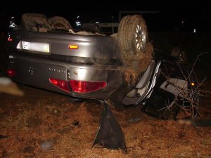 2 погибших в результате столкновения Peugeot 607 и Chrysler Pacifica