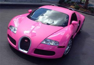 Розовый Bugatti Veyron