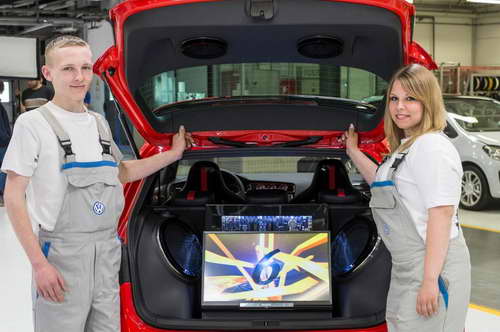 Горячий хэтчбек VW Golf GTI, построенный студентами Горячий хэтчбек VW Golf GTI, построенный студентами